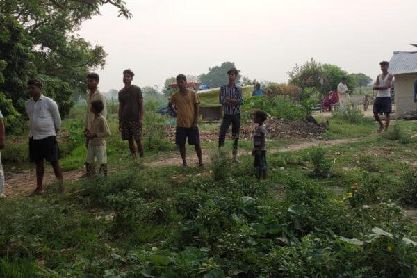 सुजौली क्षेत्र में चोरों के हौसले बुलंद,तीन लाख रुपये व डेढ़ लाख के जेवरात लेकर चोर फरार