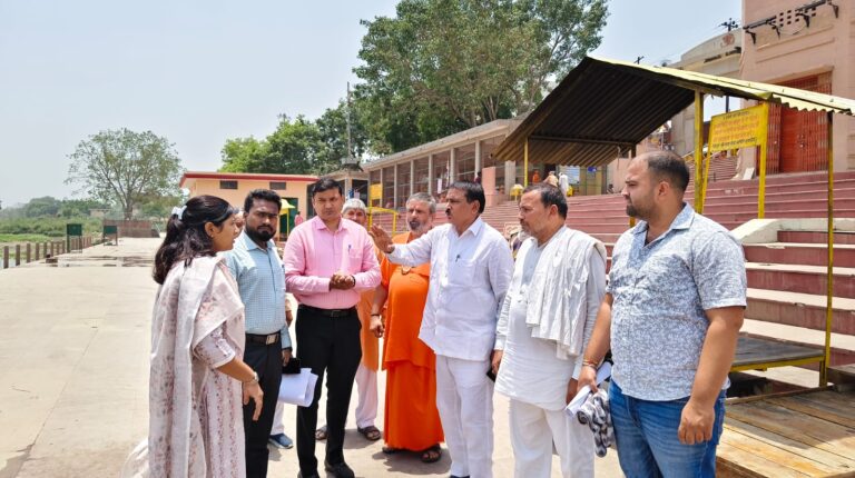 शुकतीर्थ में फैली अव्यवस्थाओं पर विधायक पुत्री ने जताई नाराजगी, आज पंचायत करेंगे साधु-संत