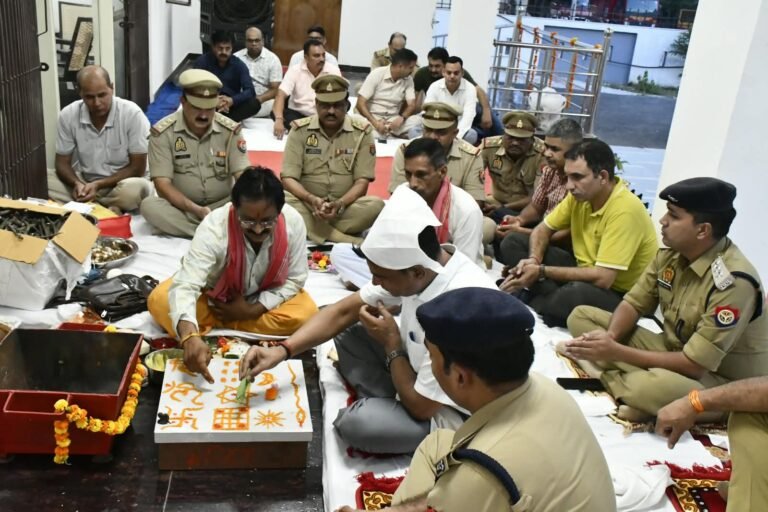 रामपुर में नए पुलिस ऑफिस का हुआ उद्घाटन, एसपी अनिल कुमार सिंह ने पूजा-अर्चना के बाद किया शुभारंभ